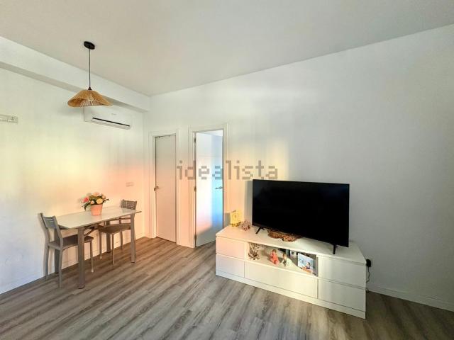 Piso en venta en Almeda, Cornellà De Llobregat