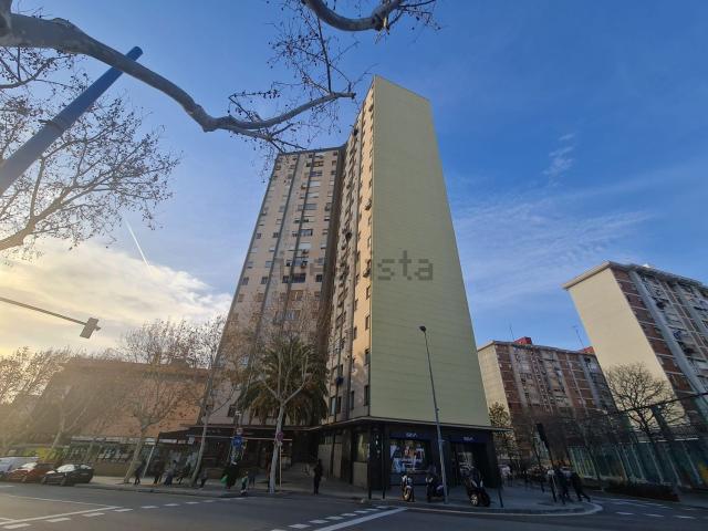 Piso en venta en Cornellà De Llobregat, Sant Ildefons