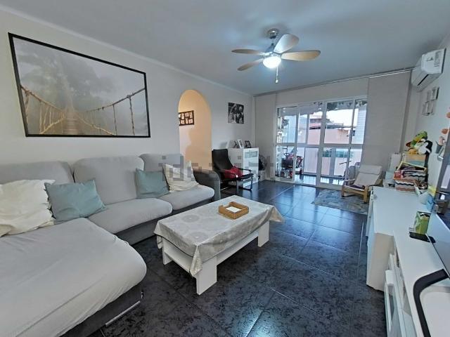 Piso en venta en Cortijo Bazán, Málaga