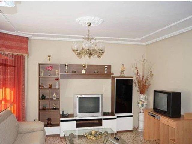 Casa en alquiler en Baena, Córdoba