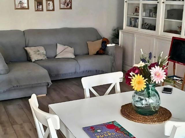 Piso en venta en A Illa De Arousa, Distrito Levante
