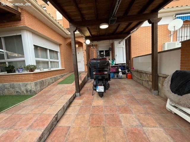 Casa en venta en Casarrubuelos, Madrid