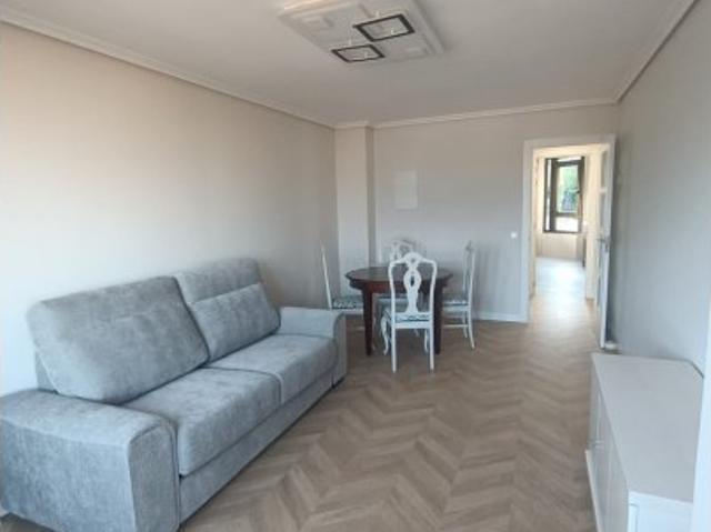 Piso en alquiler en Valdenoja, Santander