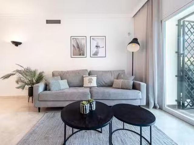 Apartamento en alquiler en Nueva Andalucía, Costa del Sol Occidental