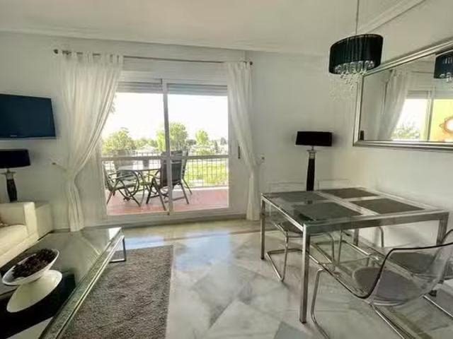 Apartamento en alquiler en Nueva Andalucía, Costa del Sol Occidental