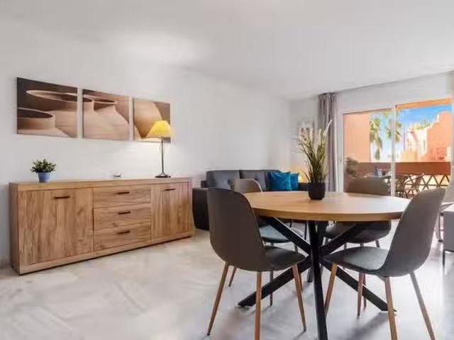 Apartamento en alquiler en Artola, Costa del Sol Occidental