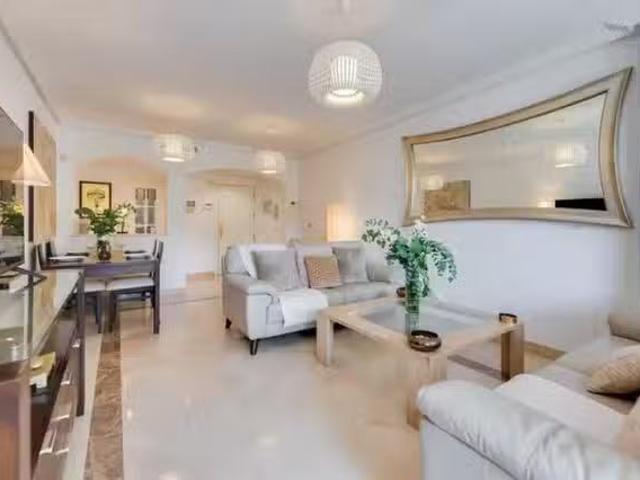 Apartamento en alquiler en Artola, Costa del Sol Occidental