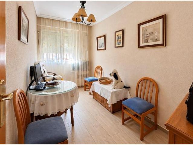 Piso en venta en Las 3000 Viviendas, Sevilla