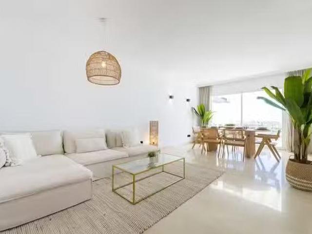 Apartamento en alquiler en Artola, Costa del Sol Occidental