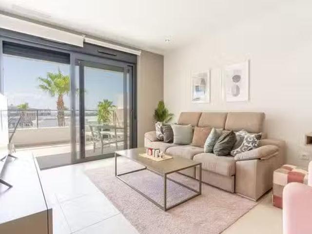 Apartamento en alquiler en Urbanización El Chaparral, Torrevieja