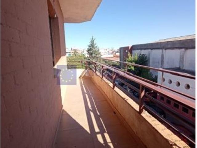 Piso en venta en Reyes Huertas, Cáceres