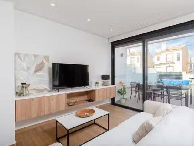 Apartamento en alquiler en Urbanització L'Almadrava, l'Alacantí