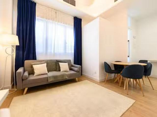 Apartamento en alquiler en Ciudad Lineal, Madrid