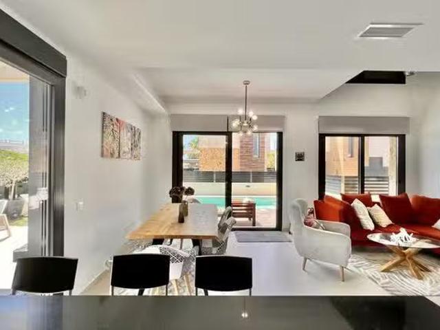 Apartamento en alquiler en Urbanización Lomas de Cabo Roig, el Baix Segura / La Vega Baja