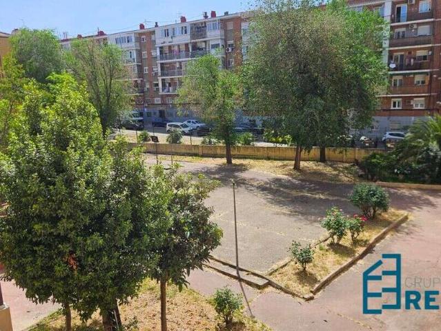 Piso en venta en Usera, Madrid
