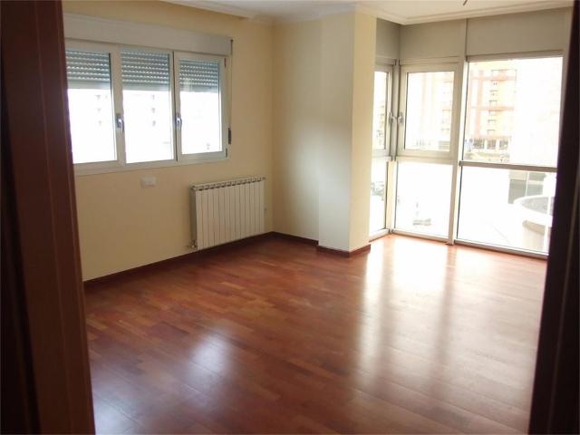 Apartamento en alquiler en Distrito 3, Albacete