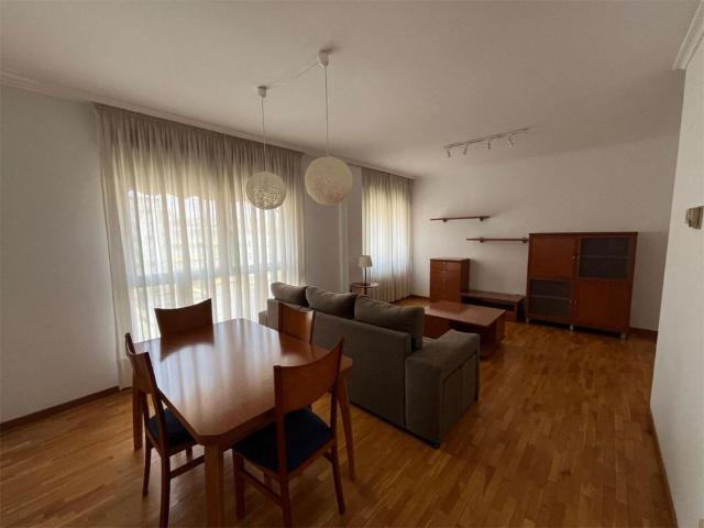 Apartamento en alquiler en Distrito 4, Albacete