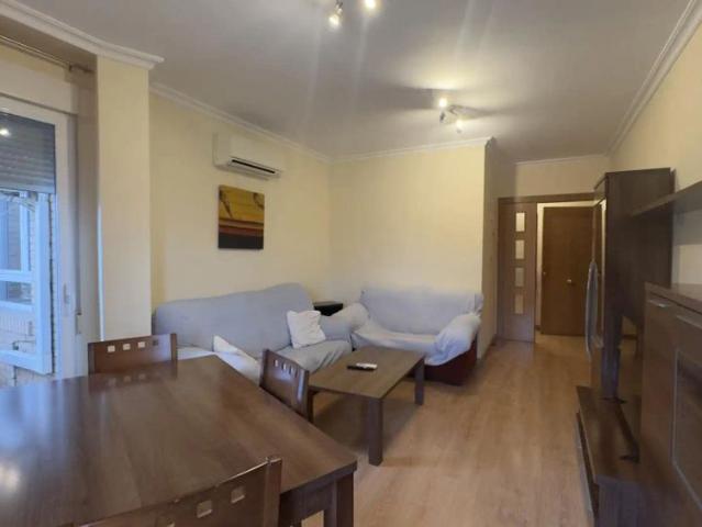 Apartamento en alquiler en Distrito 5, Albacete