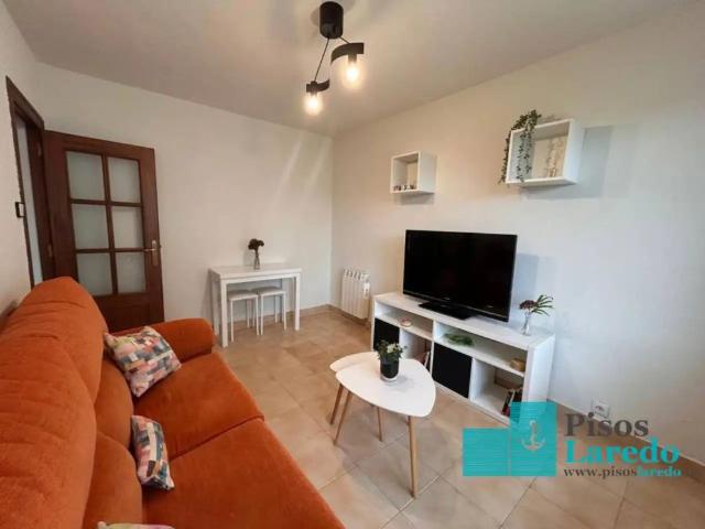 Apartamento en alquiler en Laredo
