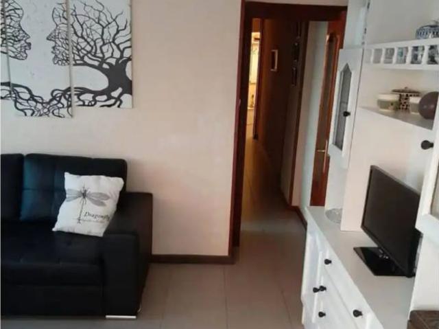Apartamento en alquiler en Laredo