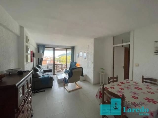 Apartamento en alquiler en Laredo
