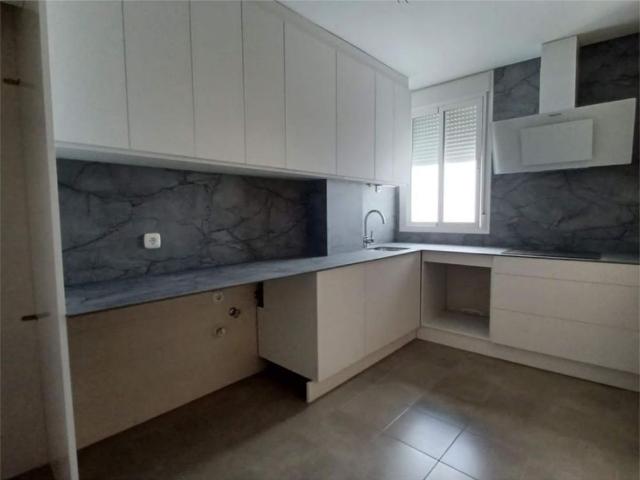 Apartamento en alquiler en Zona 2 (Centro y San Francisco), Lucena