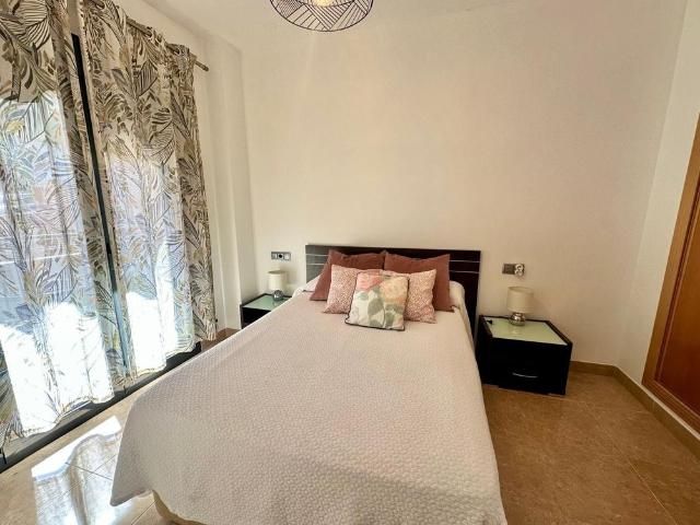 Apartamento en alquiler en Roquetas De Mar, Andalucía