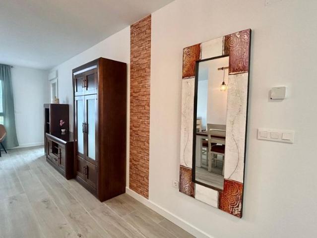 Apartamento en alquiler en Distrito 5, Albacete