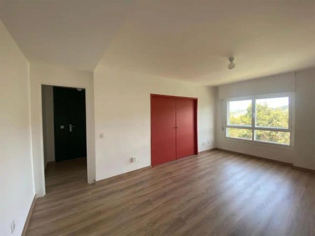 Apartamento en alquiler en As Lagoas, Ourense