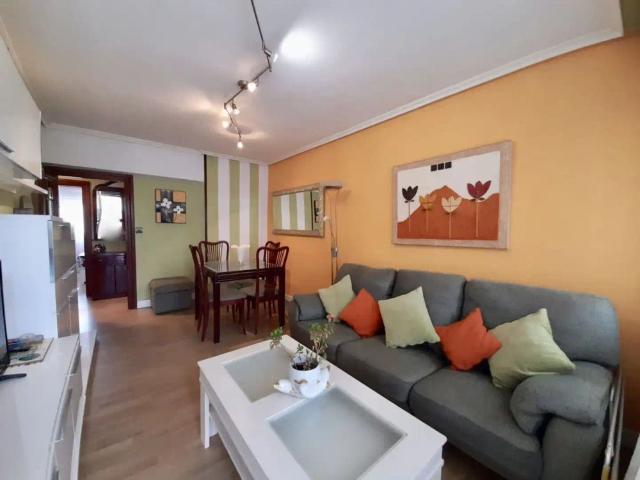 Apartamento en alquiler en Laredo
