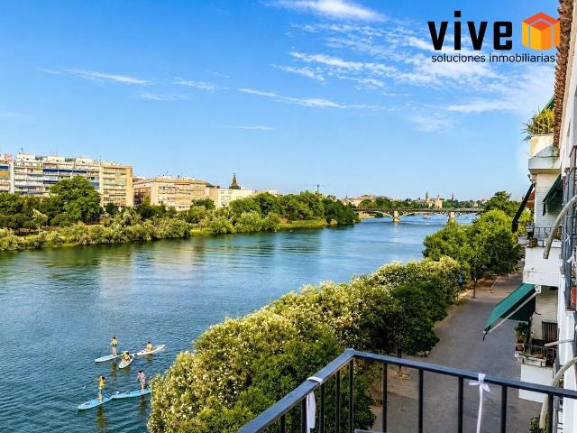 Piso en venta en Triana, Sevilla