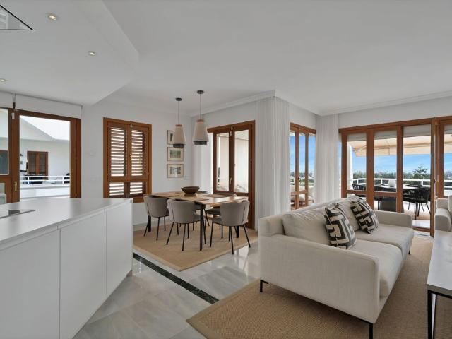Piso en venta en Nueva Andalucía, Costa del Sol Occidental