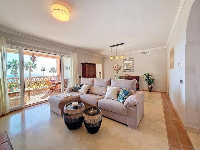 Piso en alquiler en La Perla de Bahía, Costa del Sol Occidental