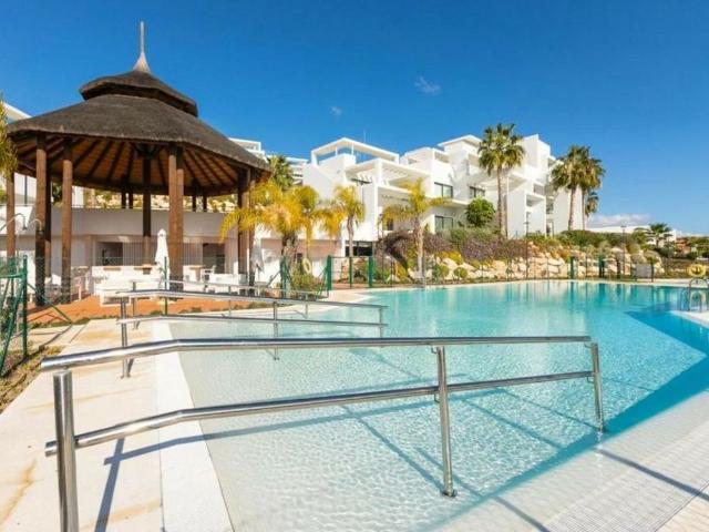 Piso en alquiler en Estepona, Jardines de Nueva Atalaya Estepona