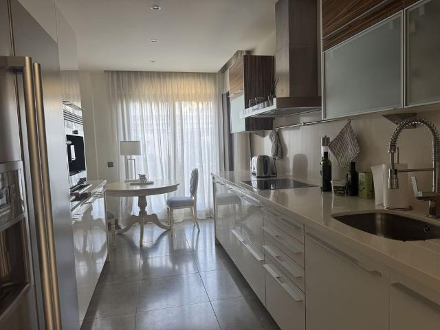 Piso en venta en Barriada Islas Canarias, Costa del Sol Occidental
