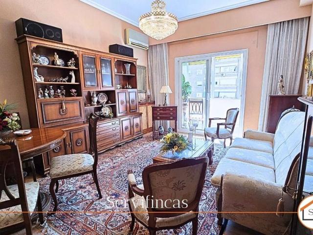 Piso en venta en Pacífico, Madrid