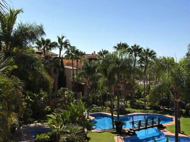 Piso en venta en Barriada Islas Canarias, Costa del Sol Occidental