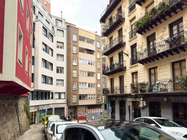 Piso en venta en Ibaiondo, Bilbao