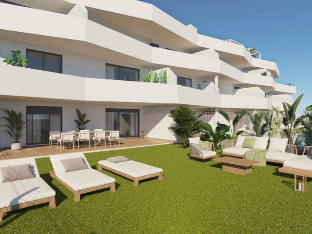 Piso en venta en Valle Romano, Estepona