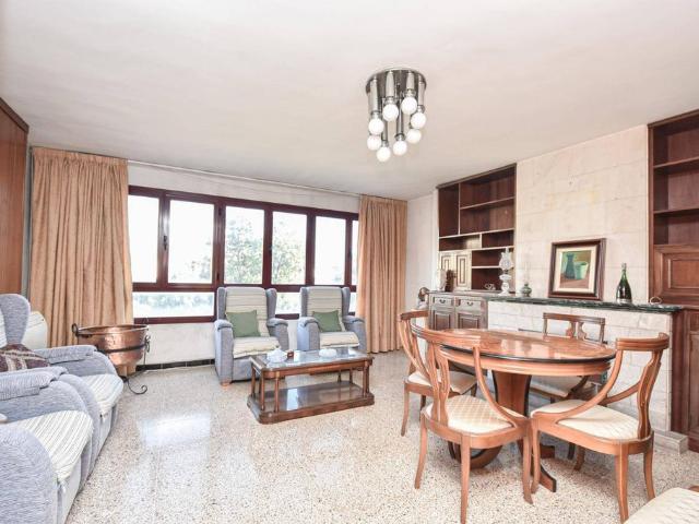 Piso en venta en Pere Garau, Palma