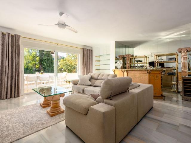 Piso en venta en Nueva Andalucía, Costa del Sol Occidental