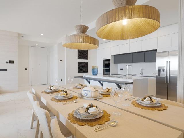 Piso en venta en Benamara Gardens, Estepona