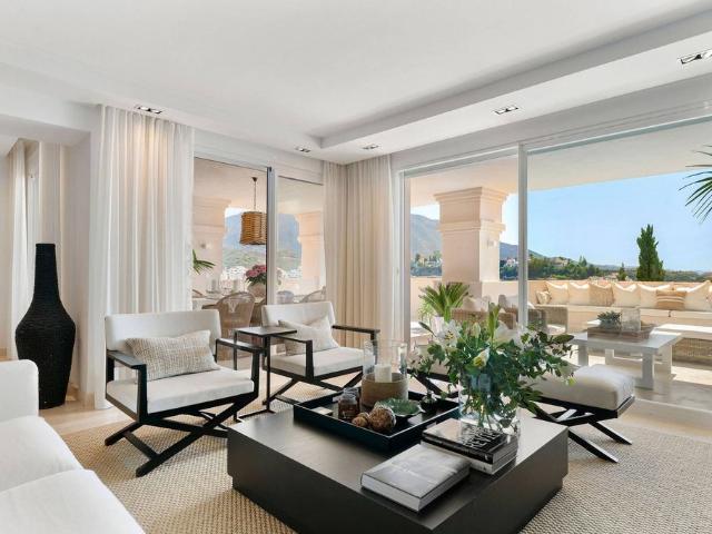 Piso en venta en Nueva Andalucía, Costa del Sol Occidental