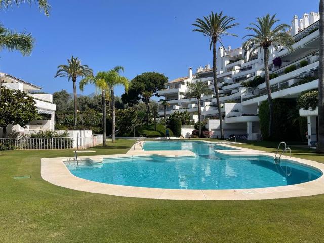 Piso en venta en Divina Pastora, Marbella