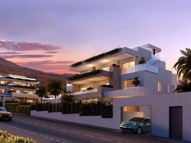 Piso en venta en Venalmar, Estepona