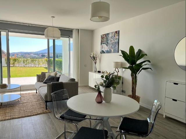 Piso en alquiler en Estepona, Resinera-Voladilla