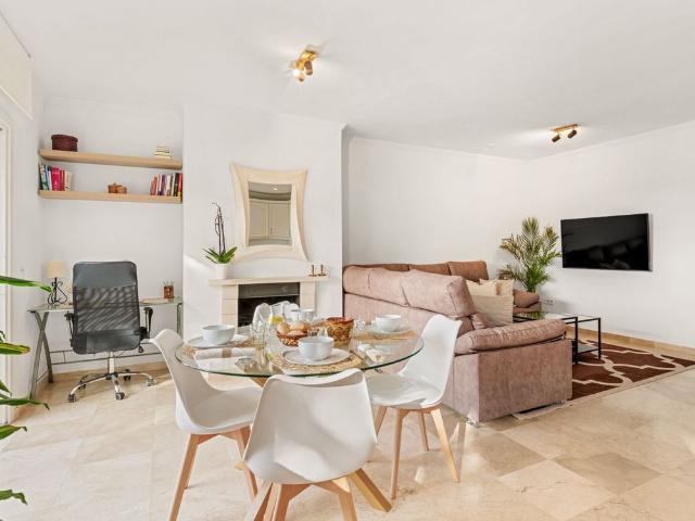 Piso en alquiler en Nueva Andalucía, Costa del Sol Occidental