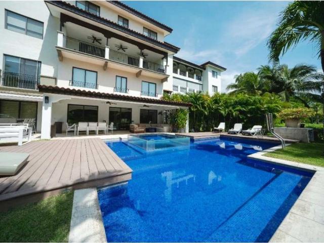 Apartamento venta en Colón