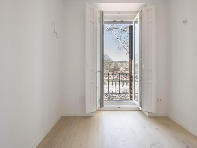 Piso en venta en Medina-sidonia, Madrid