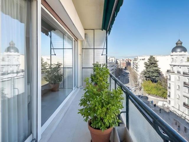 Piso en venta en Medina-sidonia, Madrid